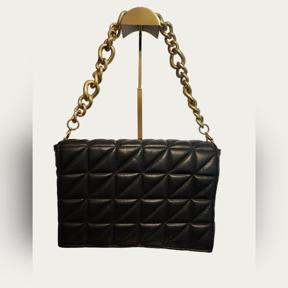 Zara Handbags - CLASSIC Contemporary Quilted Chain Shoulder Bag EUC, Faux LEATHER